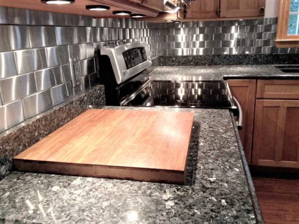 2.5x6 Accent Woven Stainless Steel Backsplash Project L2 1 1.jpg